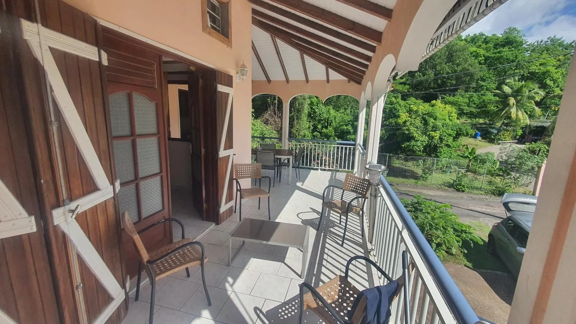 Au Coeur De Douenel Bouillante Cheques Vacances Acceptees 0*,  Guadeloupe